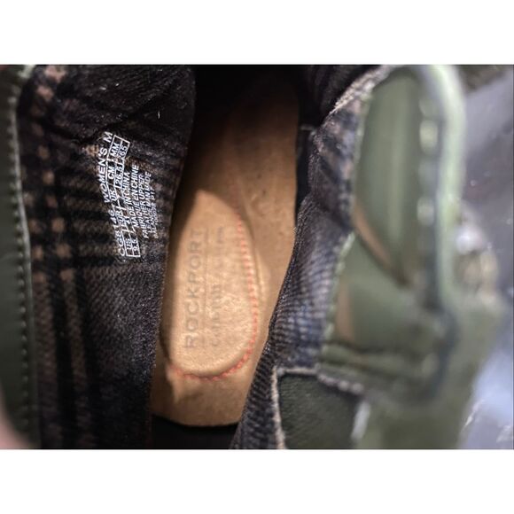 9 1/2, Rockport Cobb Hill ankle boots in green suede. Purchased but never worn. - Picture 7 of 12